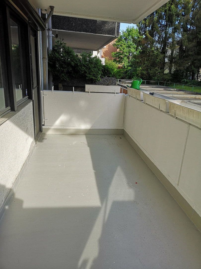 Prenájom bytu 3-izbový 85 m², Mulheim an der Ruhr, Severné Porýnie - Westfálsko Prenájom bytu 3-izbový 85 m², Mulheim an der Ruhr, Severné Porýnie - Westfálsko