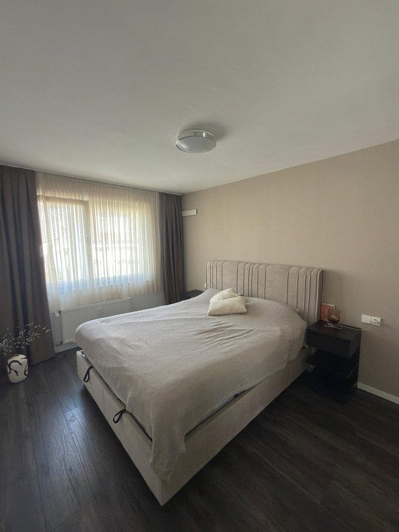 Prenájom bytu 3-izbový 74 m², Schwieberdingen, Bádensko-Wurttembersko Prenájom bytu 3-izbový 74 m², Schwieberdingen, Bádensko-Wurttembersko