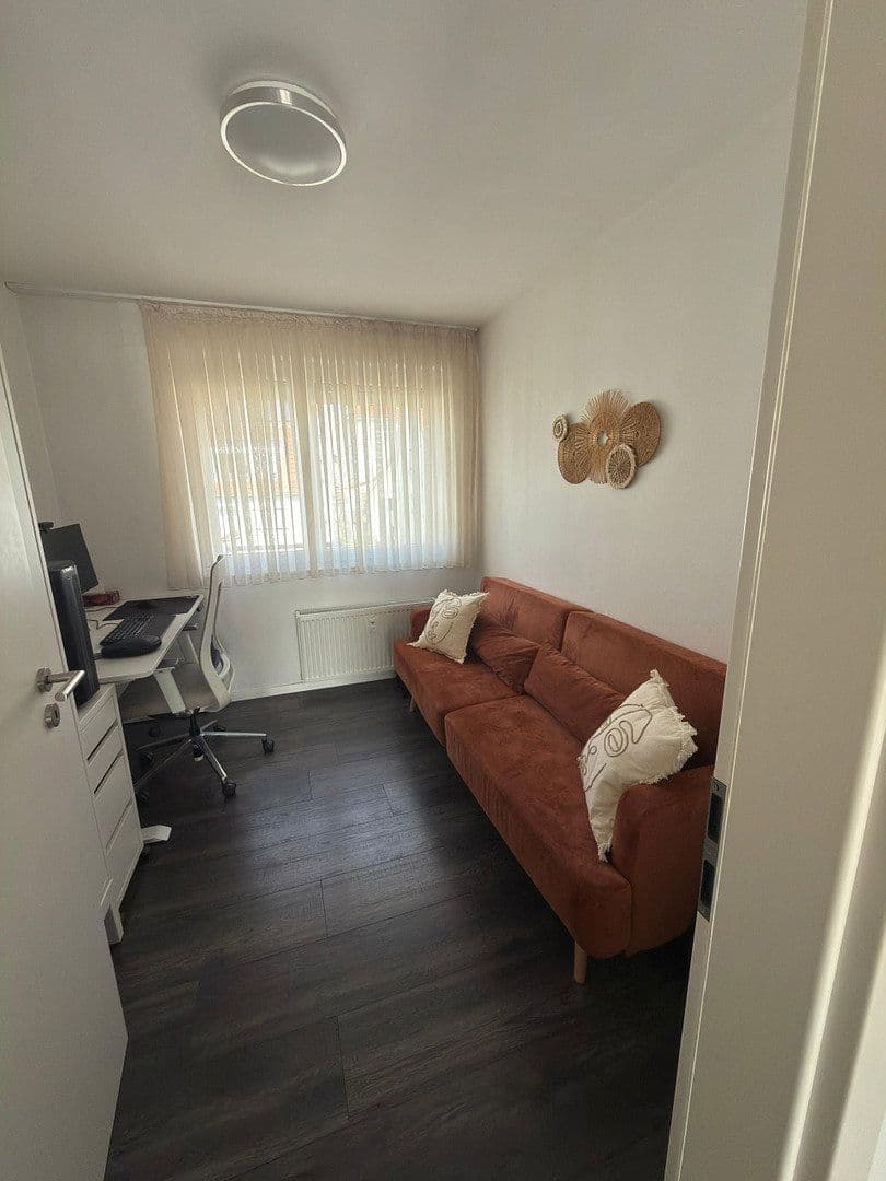 Prenájom bytu 3-izbový 74 m², Schwieberdingen, Bádensko-Wurttembersko Prenájom bytu 3-izbový 74 m², Schwieberdingen, Bádensko-Wurttembersko