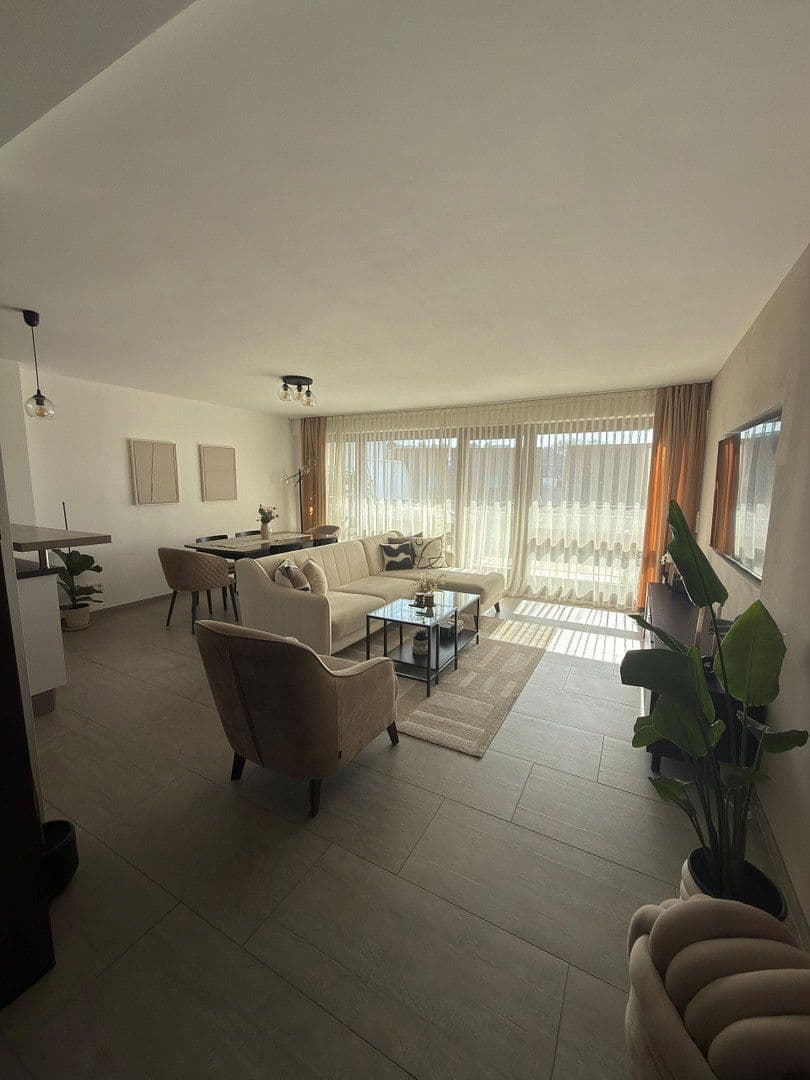 Prenájom bytu 3-izbový 74 m², Schwieberdingen, Bádensko-Wurttembersko Prenájom bytu 3-izbový 74 m², Schwieberdingen, Bádensko-Wurttembersko