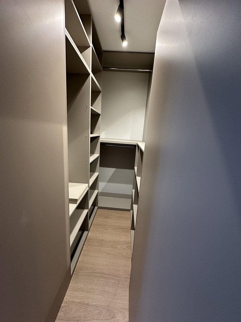 Prenájom bytu 2-izbový 50 m², Gotha-Allee 36, Berlin, Berlín Prenájom bytu 2-izbový 50 m², Gotha-Allee 36, Berlin, Berlín