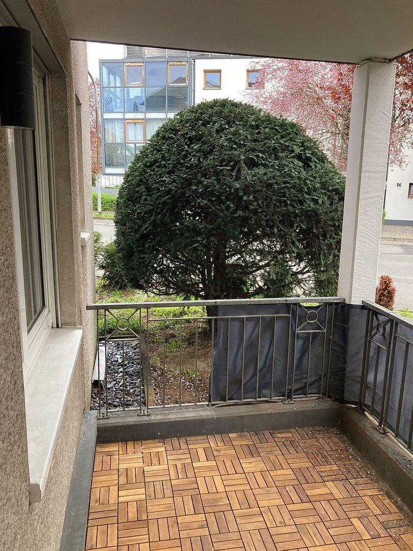 Prenájom bytu 4-izbový 102 m², Markusstr. 9, Niederkassel, Severné Porýnie - Westfálsko Prenájom bytu 4-izbový 102 m², Markusstr. 9, Niederkassel, Severné Porýnie - Westfálsko