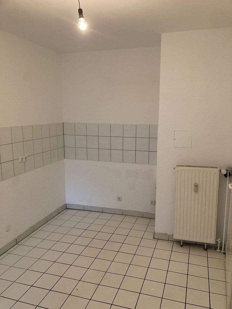 Prenájom bytu 4-izbový 102 m², Markusstr. 9, Niederkassel, Severné Porýnie - Westfálsko Prenájom bytu 4-izbový 102 m², Markusstr. 9, Niederkassel, Severné Porýnie - Westfálsko