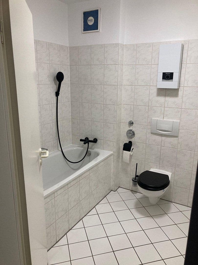 Prenájom bytu 4-izbový 102 m², Markusstr. 9, Niederkassel, Severné Porýnie - Westfálsko Prenájom bytu 4-izbový 102 m², Markusstr. 9, Niederkassel, Severné Porýnie - Westfálsko