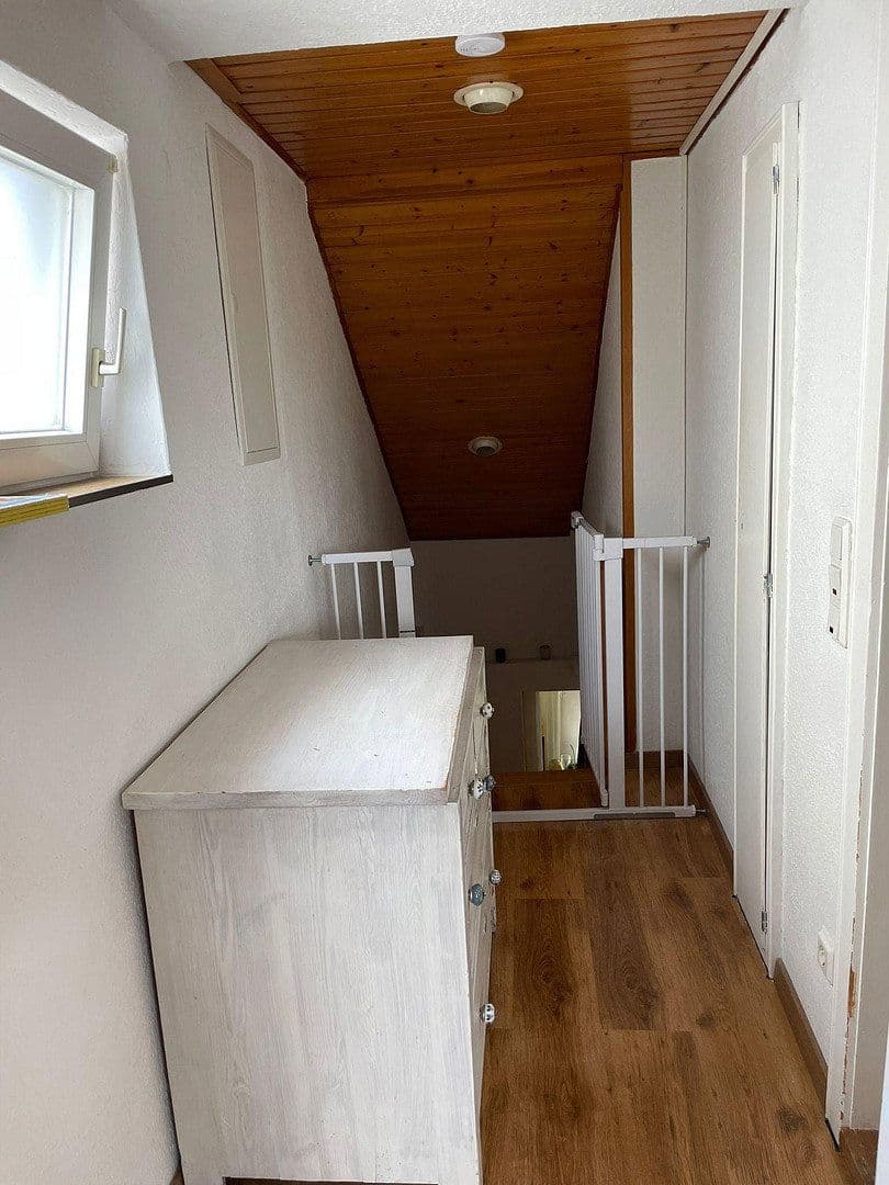 Prenájom bytu 4-izbový 98 m², Im Winkel 3, Göttingen, Dolné Sasko Prenájom bytu 4-izbový 98 m², Im Winkel 3, Göttingen, Dolné Sasko