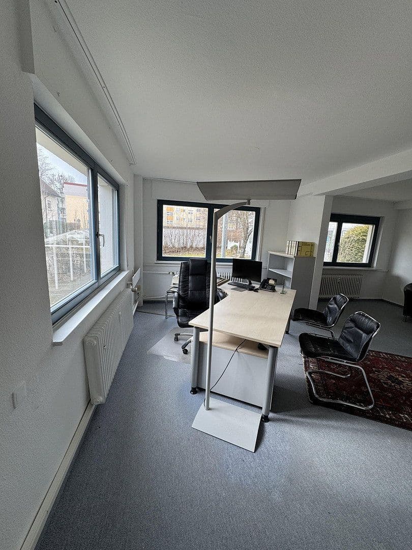 Prenájom kancelárie 114 m², Beethovenstraße, Villingen-Schwenningen, Bádensko-Wurttembersko Prenájom kancelárie 114 m², Beethovenstraße, Villingen-Schwenningen, Bádensko-Wurttembersko