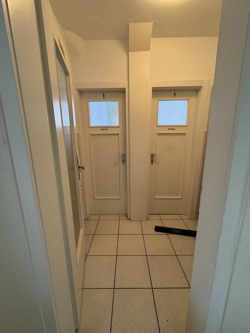 Prenájom kancelárie 114 m², Beethovenstraße, Villingen-Schwenningen, Bádensko-Wurttembersko Prenájom kancelárie 114 m², Beethovenstraße, Villingen-Schwenningen, Bádensko-Wurttembersko