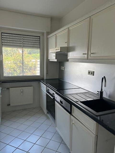 Prenájom bytu 2-izbový 70 m², Friedenstraße 22A, Wiesbaden, Hesensko Prenájom bytu 2-izbový 70 m², Friedenstraße 22A, Wiesbaden, Hesensko