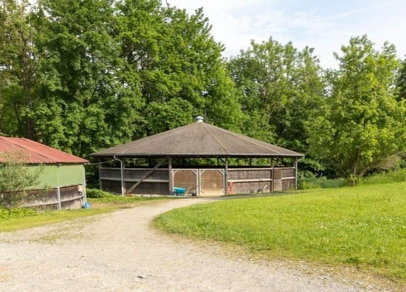 Predaj pozemku 820.000 m², Salem, Bádensko-Wurttembersko Predaj pozemku 820.000 m², Salem, Bádensko-Wurttembersko