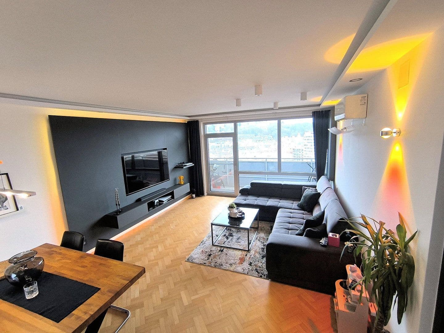 Predaj bytu 3-izbový 95 m², Saarbrücken, Sársko Predaj bytu 3-izbový 95 m², Saarbrücken, Sársko