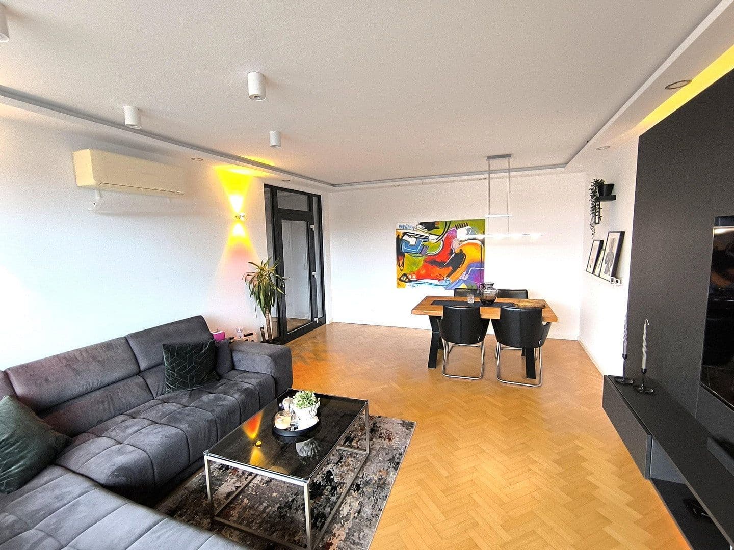 Predaj bytu 3-izbový 95 m², Saarbrücken, Sársko Predaj bytu 3-izbový 95 m², Saarbrücken, Sársko