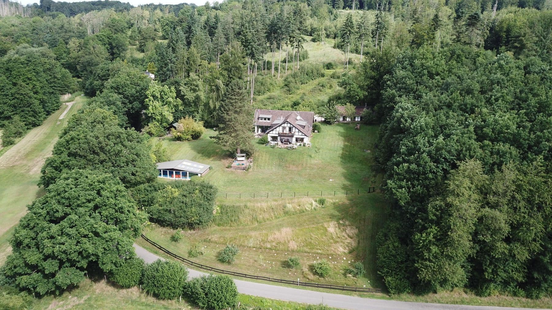 Predaj domu 370 m², pozemek 6.721 m², Hagen, Severné Porýnie - Westfálsko Predaj domu 370 m², pozemek 6.721 m², Hagen, Severné Porýnie - Westfálsko