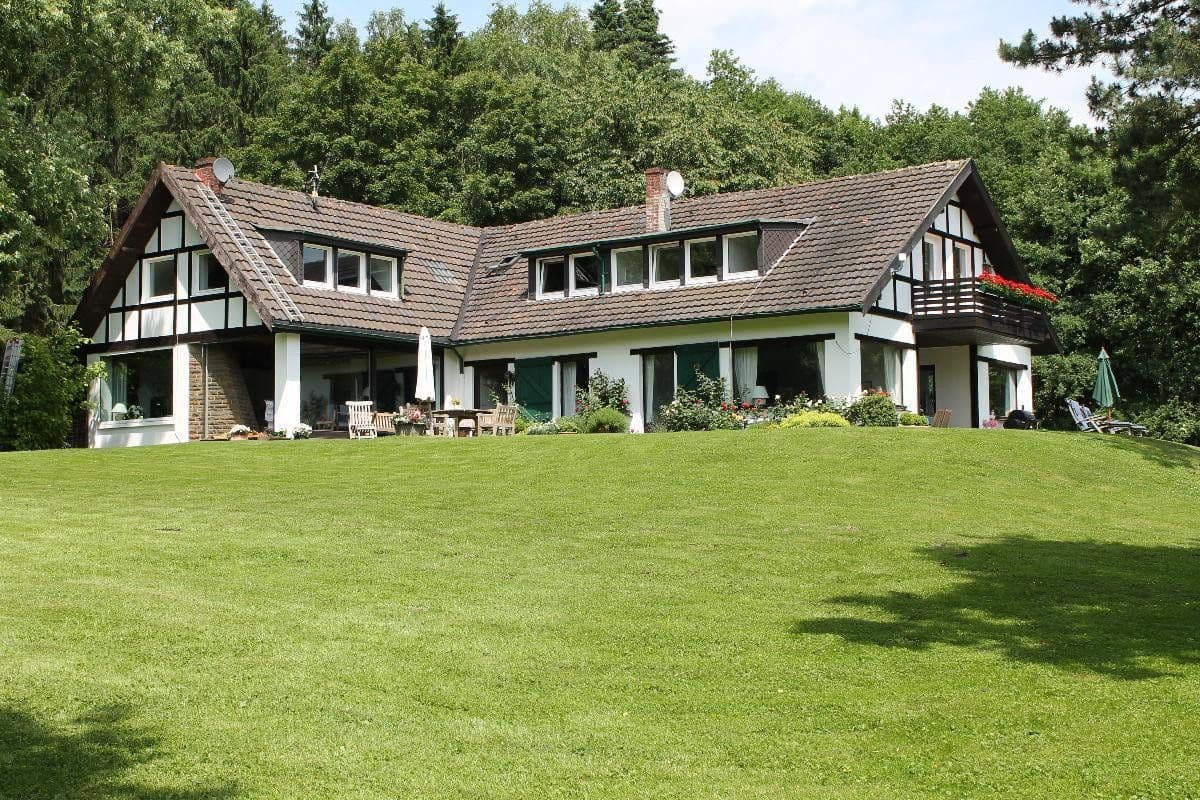 Predaj domu 370 m², pozemek 6.721 m², Hagen, Severné Porýnie - Westfálsko Predaj domu 370 m², pozemek 6.721 m², Hagen, Severné Porýnie - Westfálsko