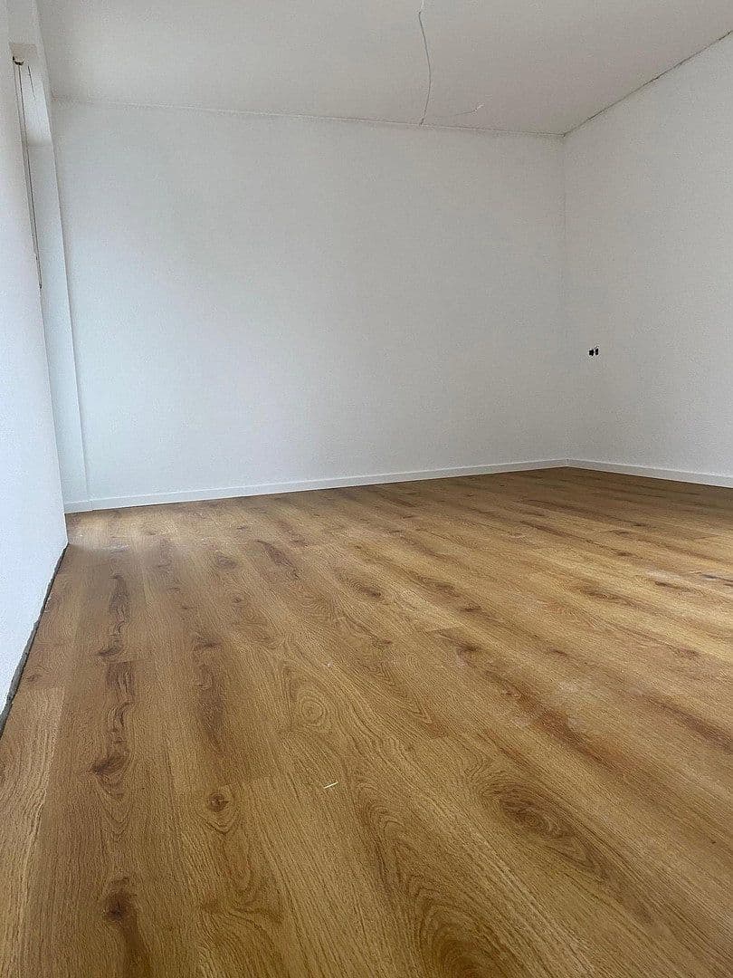 Predaj bytu 3-izbový 72 m², Talstr.43, Leutenbach, Bádensko-Wurttembersko Predaj bytu 3-izbový 72 m², Talstr.43, Leutenbach, Bádensko-Wurttembersko