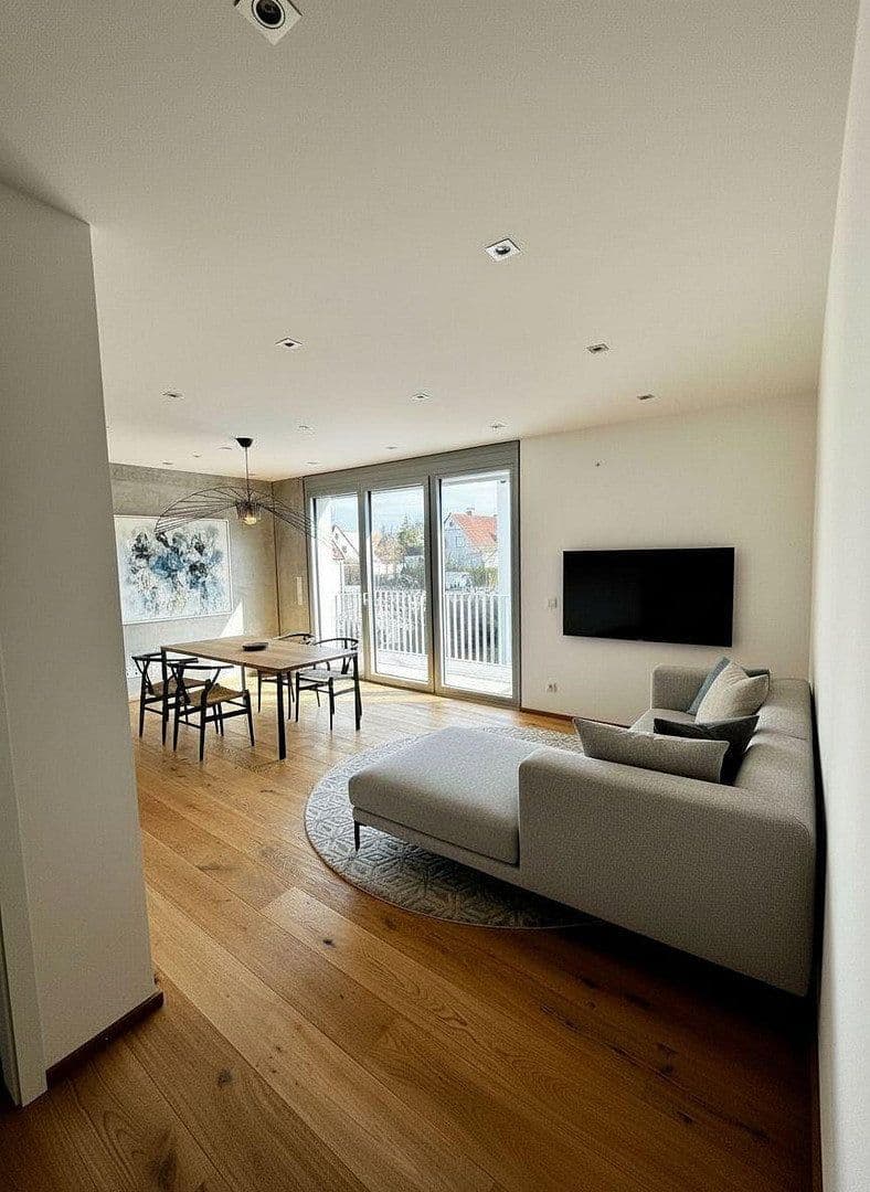 Prenájom bytu 2-izbový 56 m², München, Bavorsko Prenájom bytu 2-izbový 56 m², München, Bavorsko