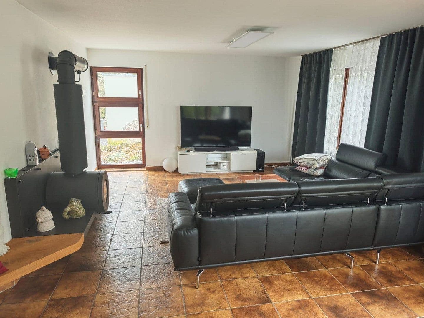 Predaj domu 160 m², pozemek 307 m², Neuhausen auf den Fildern, Bádensko-Wurttembersko Predaj domu 160 m², pozemek 307 m², Neuhausen auf den Fildern, Bádensko-Wurttembersko