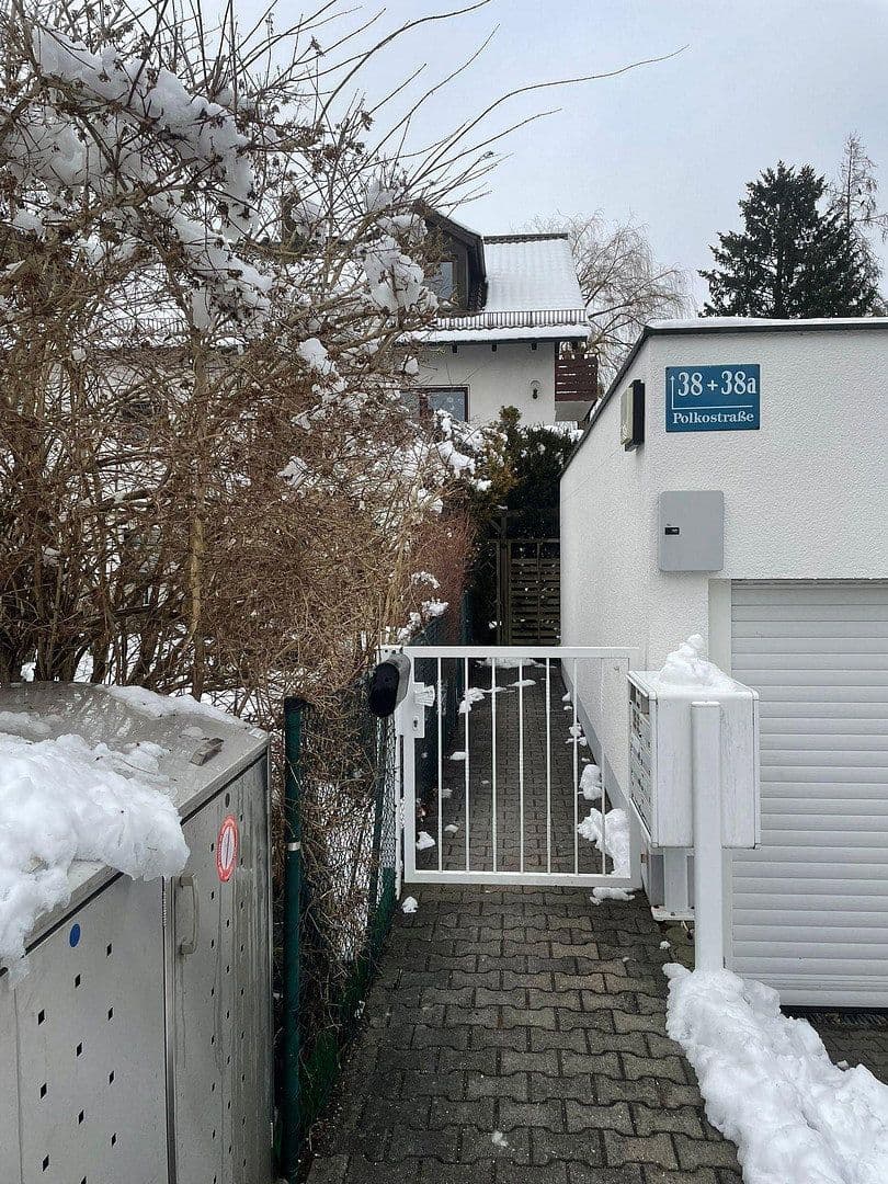 Prenájom bytu 3-izbový 75 m², Obermenzing/München, Bavorsko Prenájom bytu 3-izbový 75 m², Obermenzing/München, Bavorsko