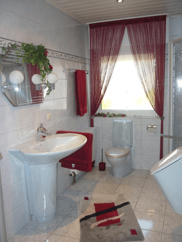 Predaj domu 260 m², pozemek 709 m², Murg, Bádensko-Wurttembersko Predaj domu 260 m², pozemek 709 m², Murg, Bádensko-Wurttembersko