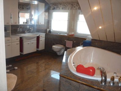 Predaj domu 260 m², pozemek 709 m², Murg, Bádensko-Wurttembersko Predaj domu 260 m², pozemek 709 m², Murg, Bádensko-Wurttembersko