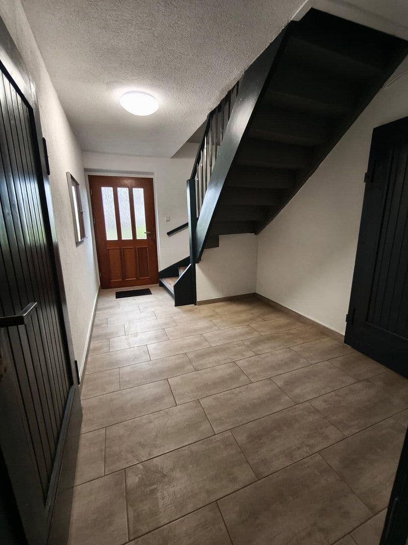 Predaj domu 250 m², pozemek 469 m², Bahnhofstraße 4A, Hohenmölsen, Sasko-Anhaltsko Predaj domu 250 m², pozemek 469 m², Bahnhofstraße 4A, Hohenmölsen, Sasko-Anhaltsko