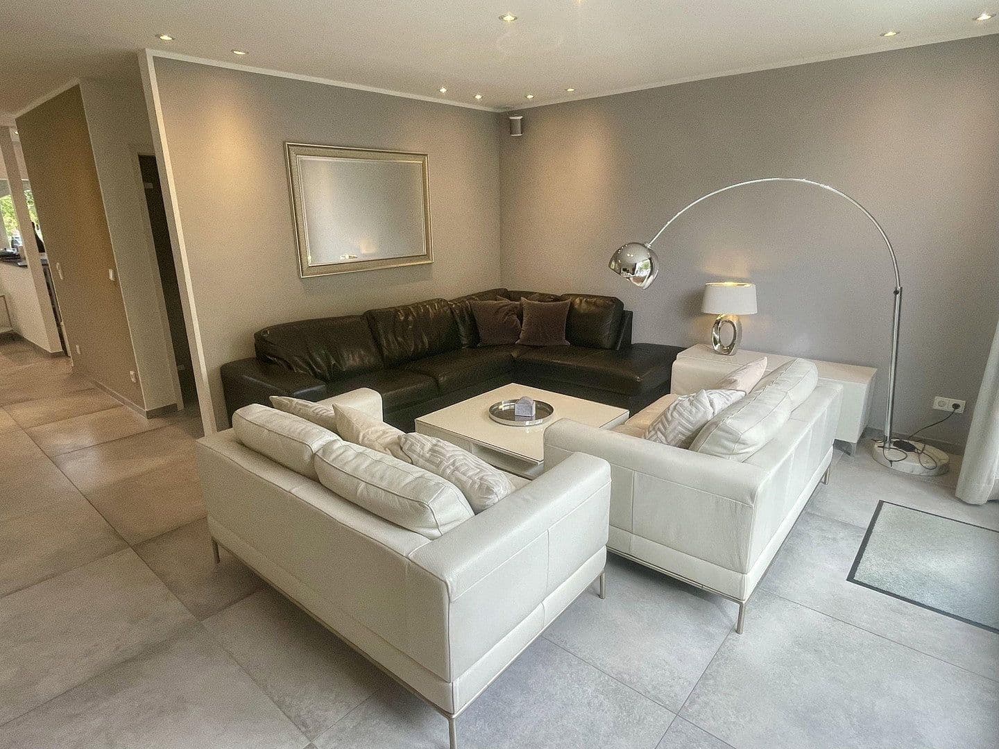 Predaj bytu 4-izbový 106 m², Köln, Severné Porýnie - Westfálsko Predaj bytu 4-izbový 106 m², Köln, Severné Porýnie - Westfálsko