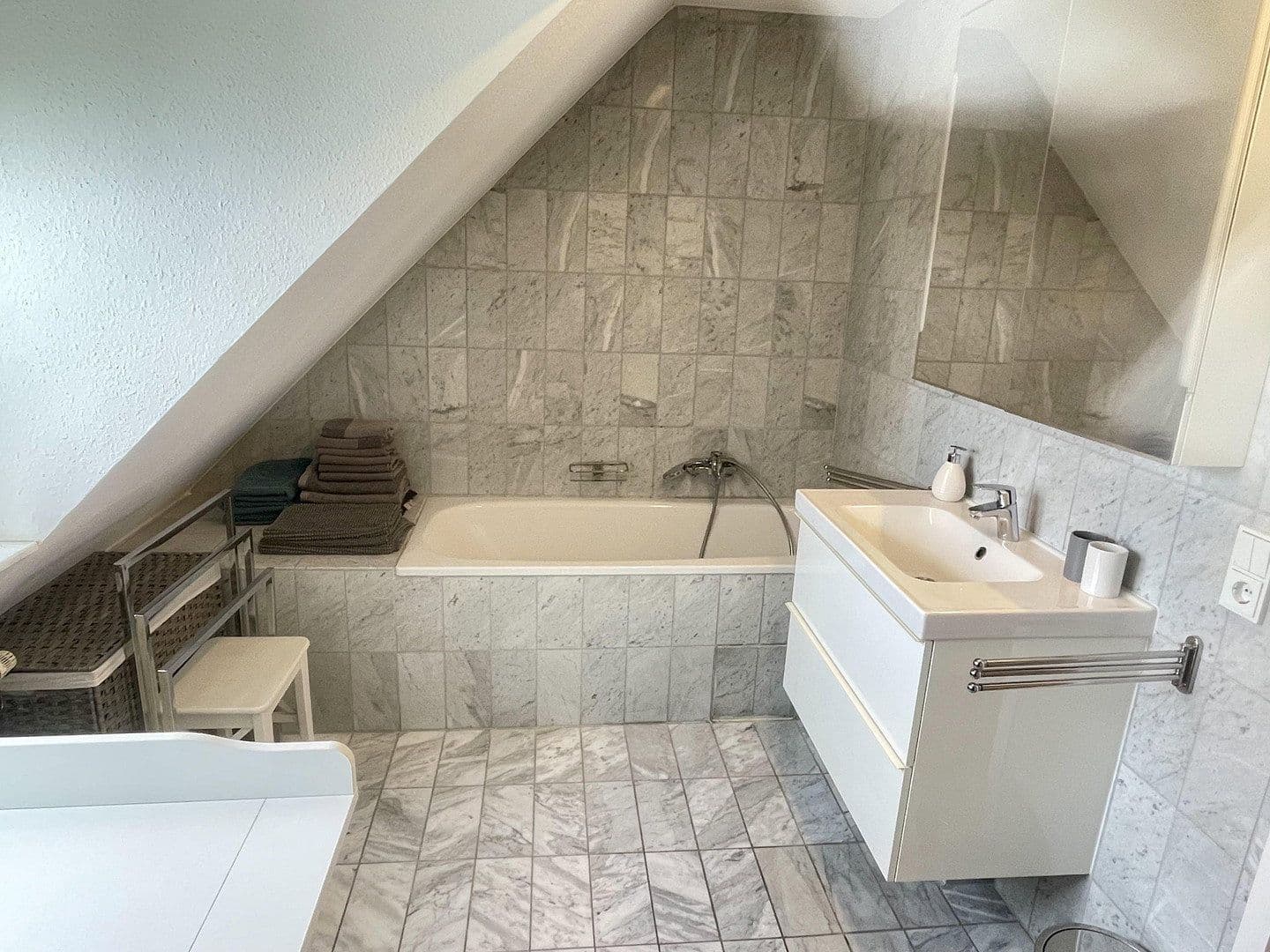 Predaj bytu 4-izbový 106 m², Köln, Severné Porýnie - Westfálsko Predaj bytu 4-izbový 106 m², Köln, Severné Porýnie - Westfálsko