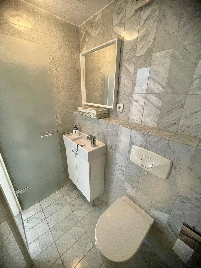 Predaj bytu 4-izbový 106 m², Köln, Severné Porýnie - Westfálsko Predaj bytu 4-izbový 106 m², Köln, Severné Porýnie - Westfálsko