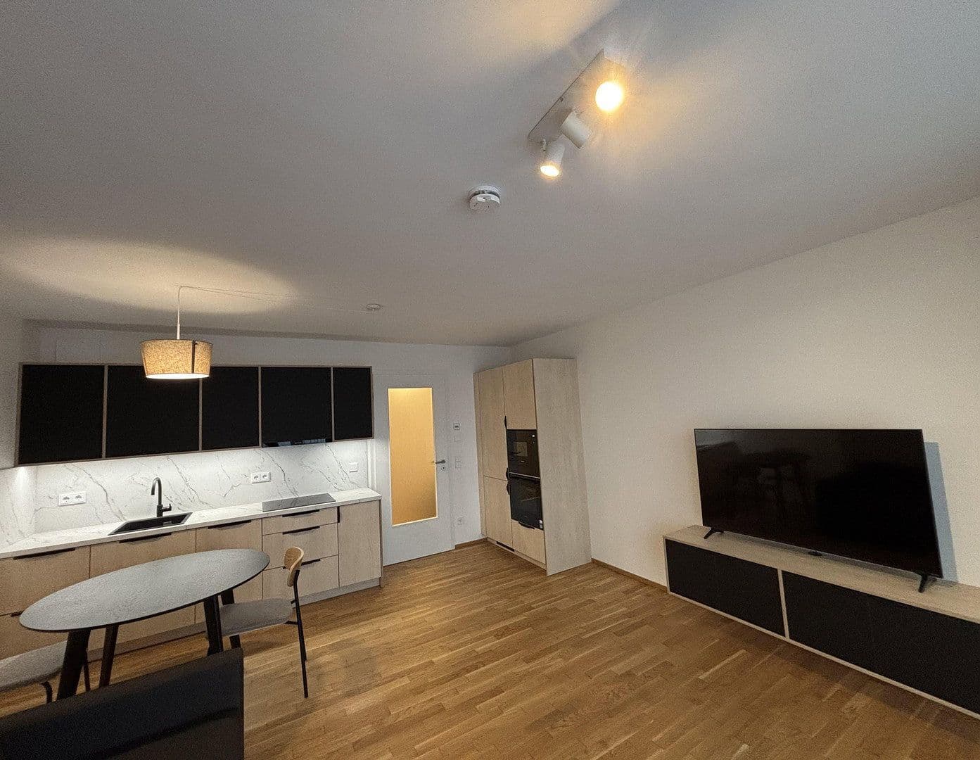 Prenájom bytu 1-izbový 40 m², Leipziger Straße 35A, Dresden, Sasko Prenájom bytu 1-izbový 40 m², Leipziger Straße 35A, Dresden, Sasko