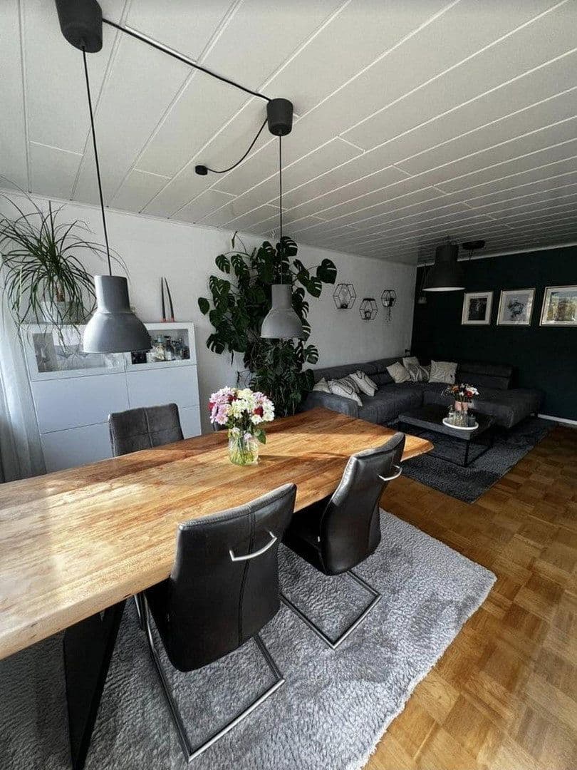 Prenájom bytu 2-izbový 63 m², Tuttlingen, Bádensko-Wurttembersko Prenájom bytu 2-izbový 63 m², Tuttlingen, Bádensko-Wurttembersko