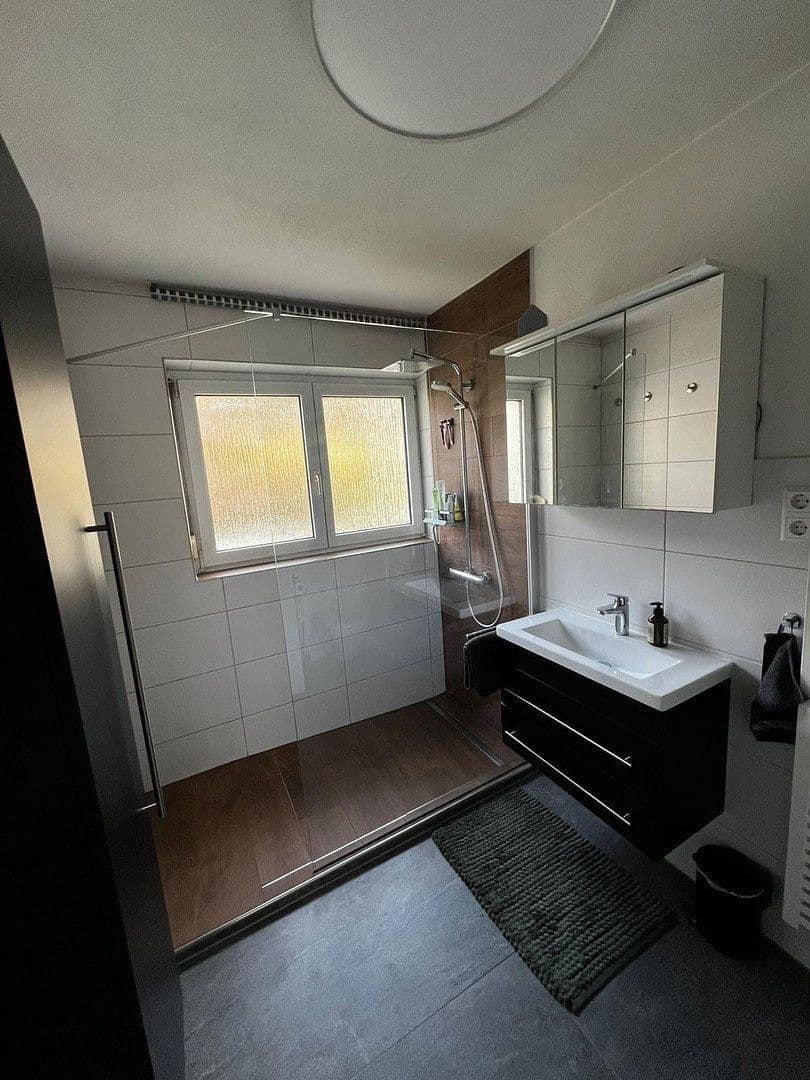 Prenájom bytu 2-izbový 63 m², Tuttlingen, Bádensko-Wurttembersko Prenájom bytu 2-izbový 63 m², Tuttlingen, Bádensko-Wurttembersko