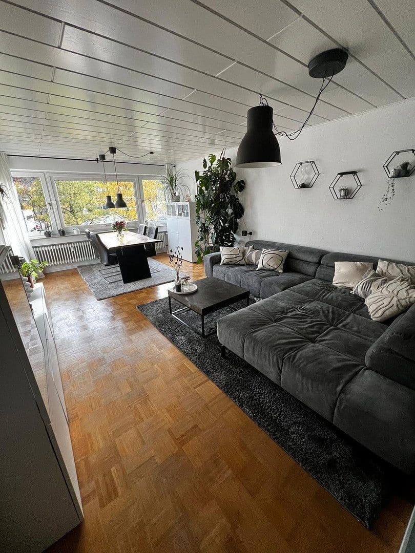 Prenájom bytu 2-izbový 63 m², Tuttlingen, Bádensko-Wurttembersko Prenájom bytu 2-izbový 63 m², Tuttlingen, Bádensko-Wurttembersko