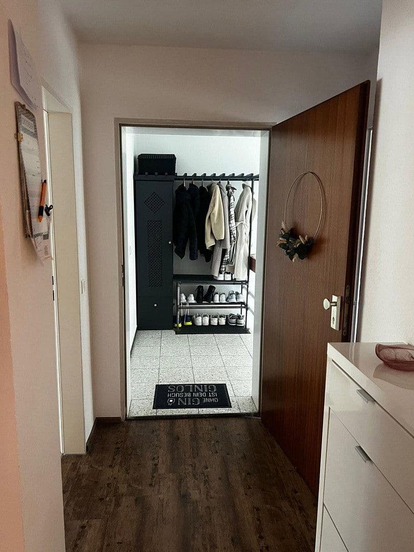 Prenájom bytu 2-izbový 63 m², Tuttlingen, Bádensko-Wurttembersko Prenájom bytu 2-izbový 63 m², Tuttlingen, Bádensko-Wurttembersko