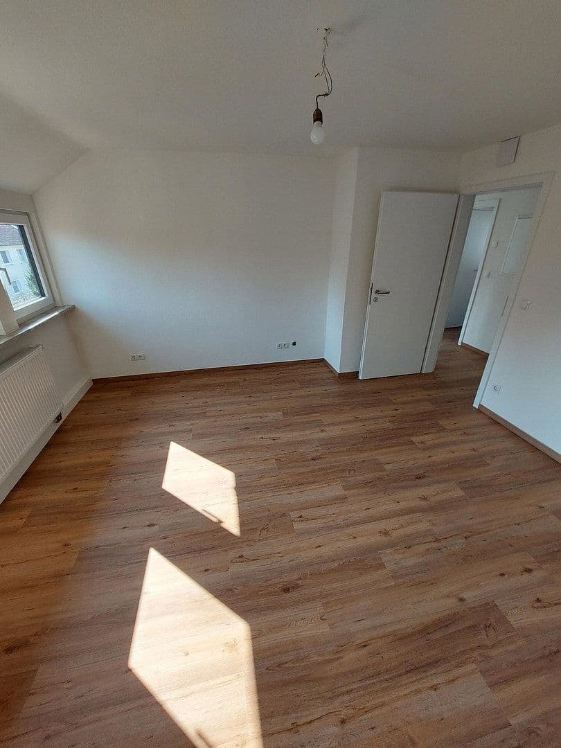 Prenájom bytu 3-izbový 57 m², Sarstedt, Dolné Sasko Prenájom bytu 3-izbový 57 m², Sarstedt, Dolné Sasko
