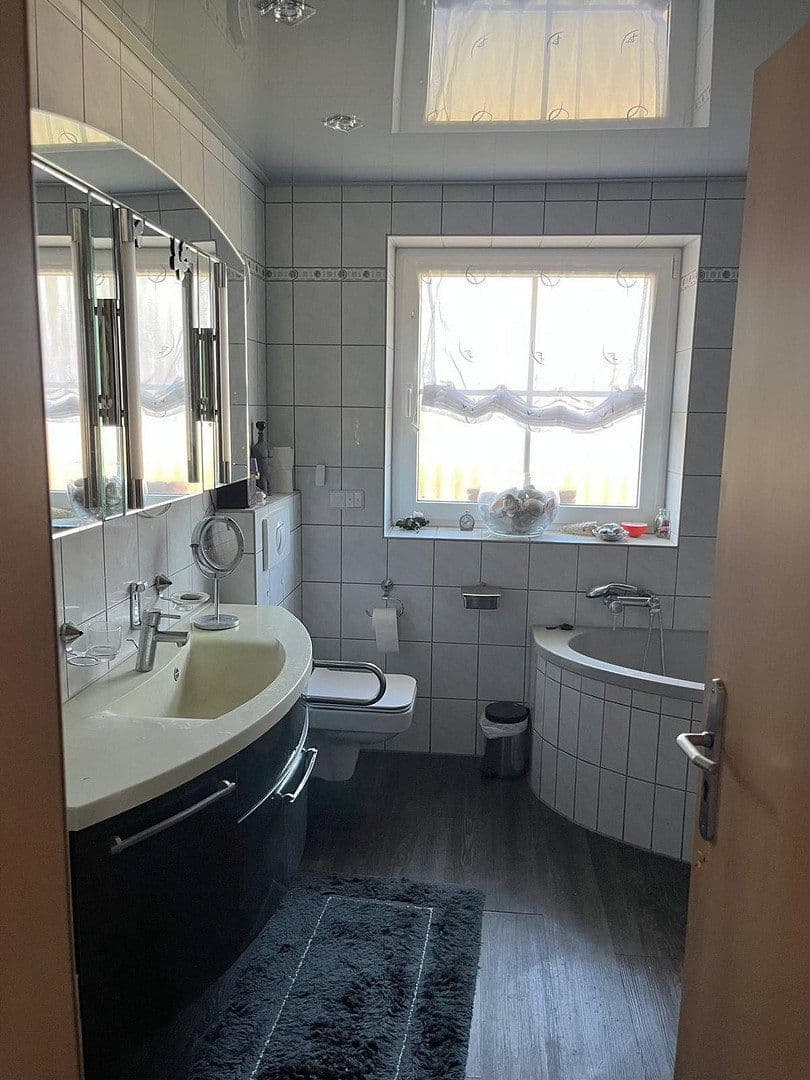 Predaj domu 104 m², pozemek 840 m², Ziegeleier Strasse 27a, Königs Wusterhausen, Brandenbursko Predaj domu 104 m², pozemek 840 m², Ziegeleier Strasse 27a, Königs Wusterhausen, Brandenbursko