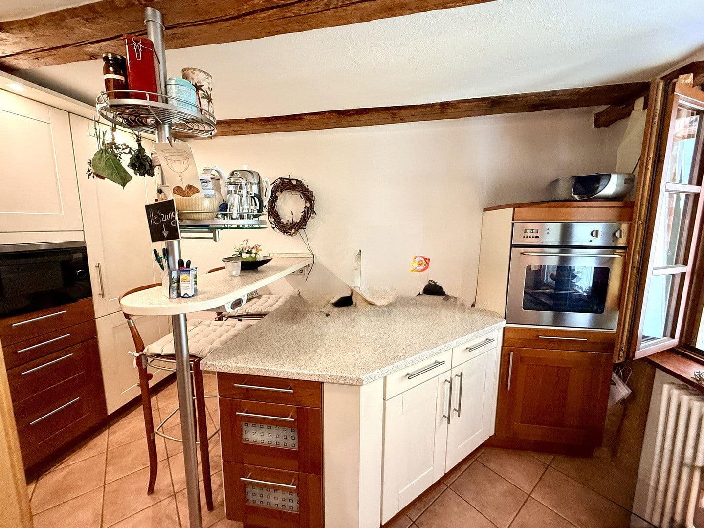 Prenájom bytu 4-izbový 121 m², Staufen im Breisgau, Bádensko-Wurttembersko Prenájom bytu 4-izbový 121 m², Staufen im Breisgau, Bádensko-Wurttembersko