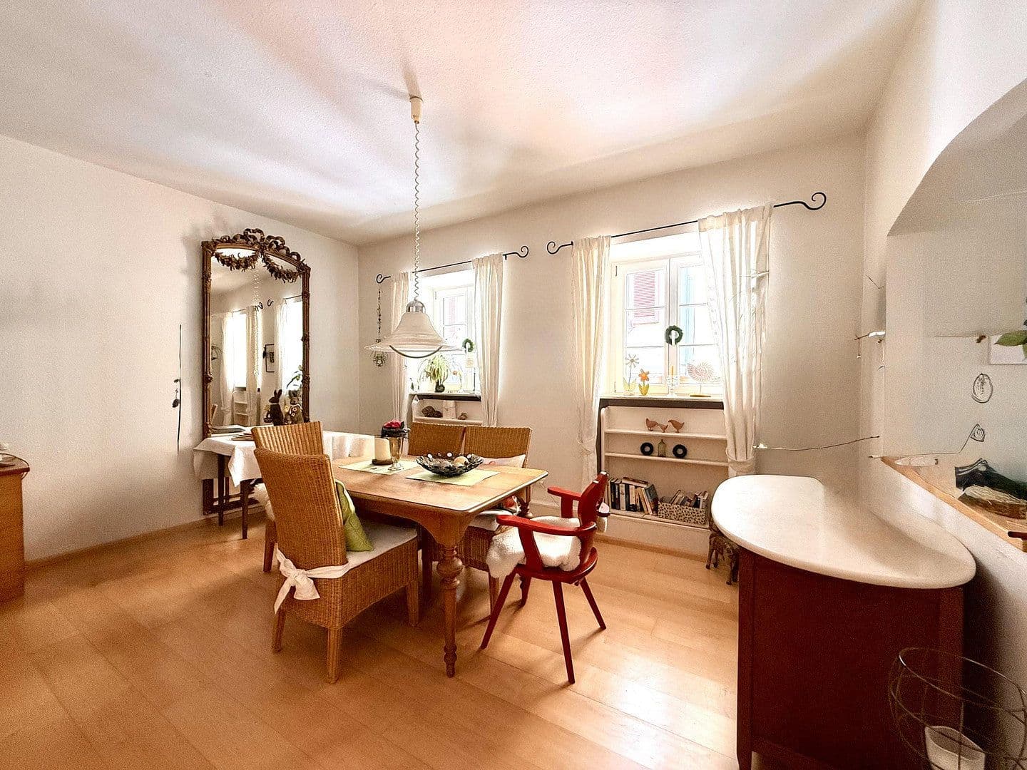 Prenájom bytu 4-izbový 121 m², Staufen im Breisgau, Bádensko-Wurttembersko Prenájom bytu 4-izbový 121 m², Staufen im Breisgau, Bádensko-Wurttembersko