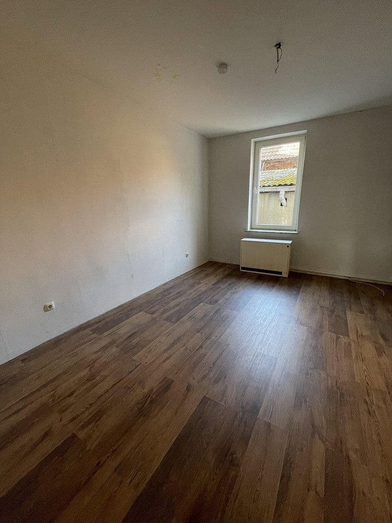 Prenájom bytu 3-izbový 72 m², Hauptstr. 34, Helmstedt, Dolné Sasko Prenájom bytu 3-izbový 72 m², Hauptstr. 34, Helmstedt, Dolné Sasko