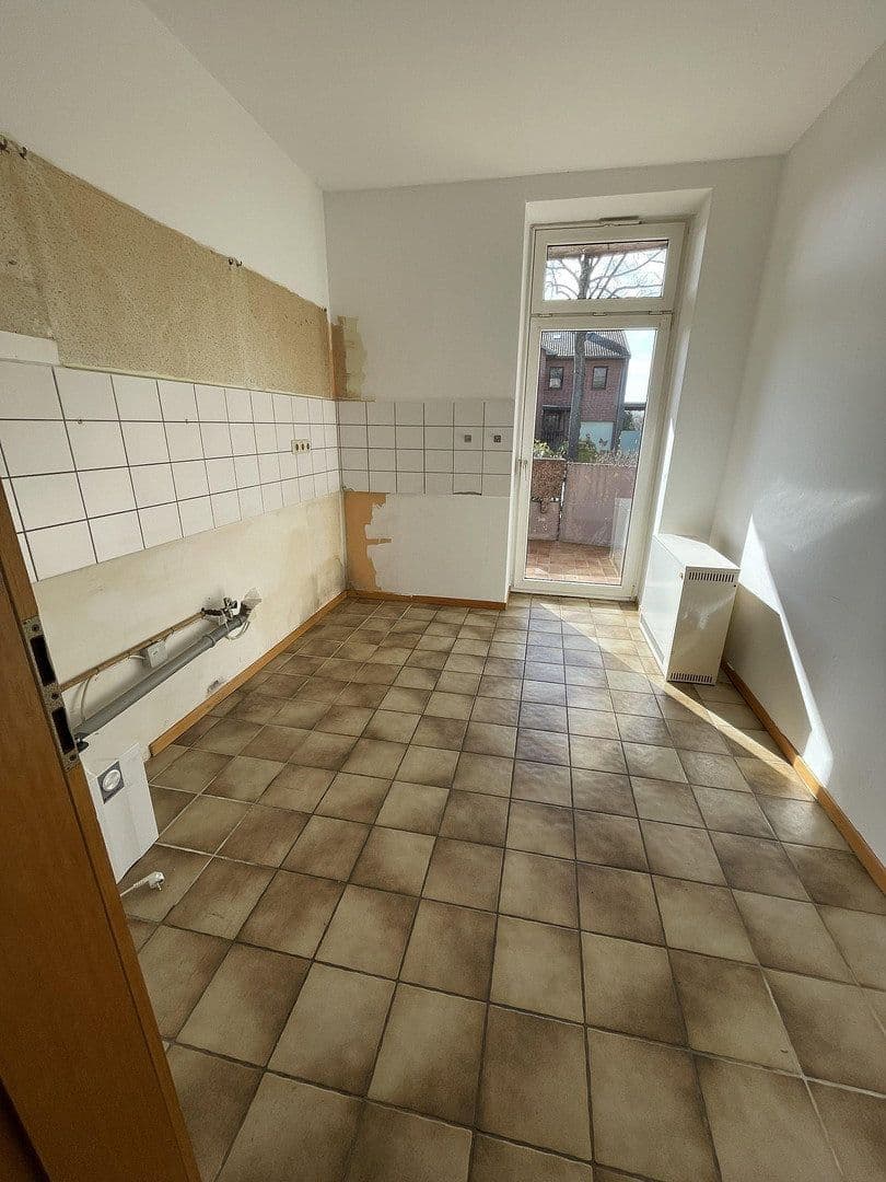 Prenájom bytu 3-izbový 72 m², Hauptstr. 34, Helmstedt, Dolné Sasko Prenájom bytu 3-izbový 72 m², Hauptstr. 34, Helmstedt, Dolné Sasko