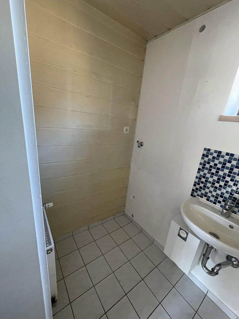 Prenájom bytu 4-izbový 137 m², Hauptstr. 34, Helmstedt, Dolné Sasko Prenájom bytu 4-izbový 137 m², Hauptstr. 34, Helmstedt, Dolné Sasko