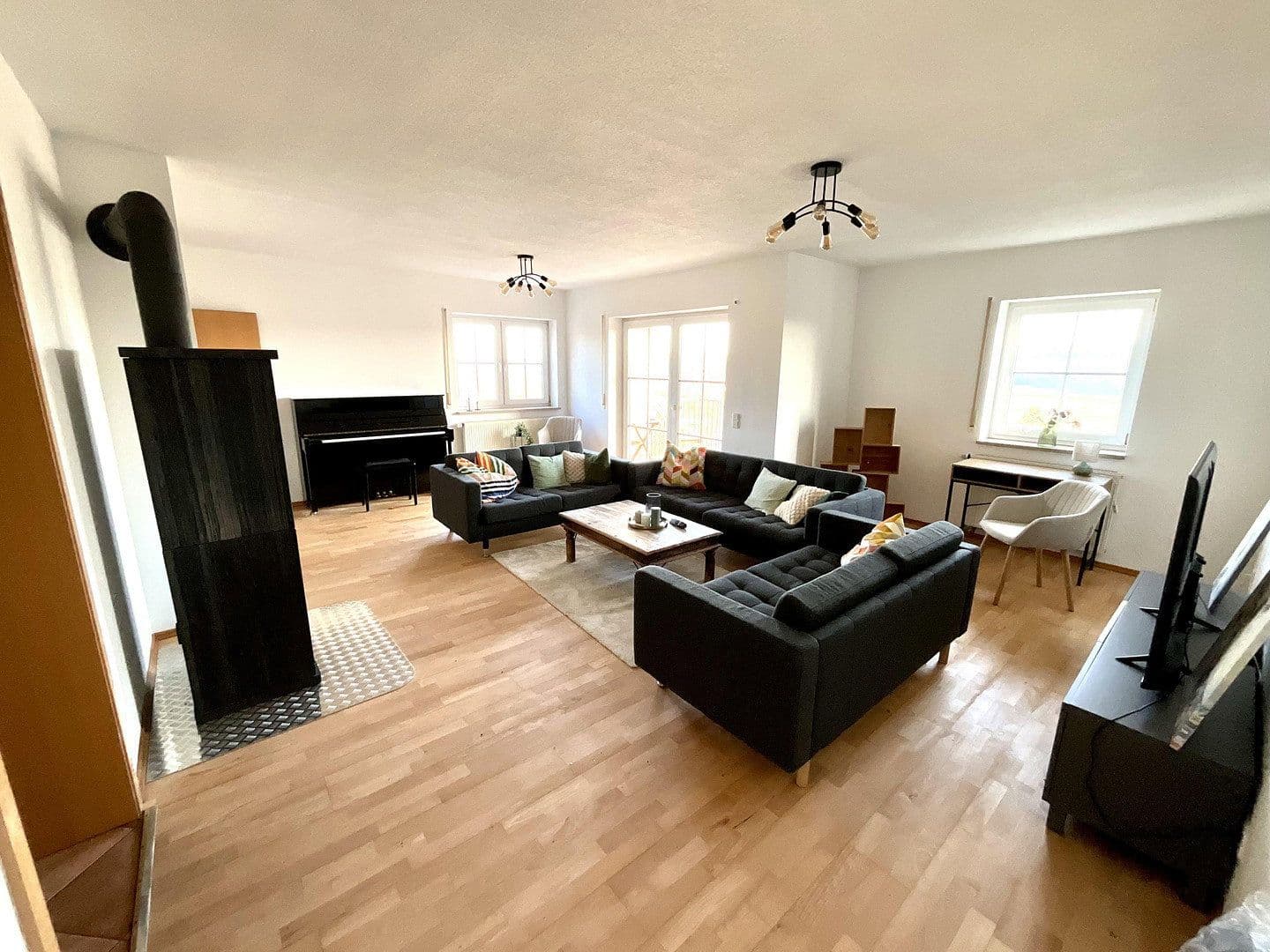 Predaj domu 217 m², pozemek 8.197 m², Langenzenn, Bavorsko Predaj domu 217 m², pozemek 8.197 m², Langenzenn, Bavorsko