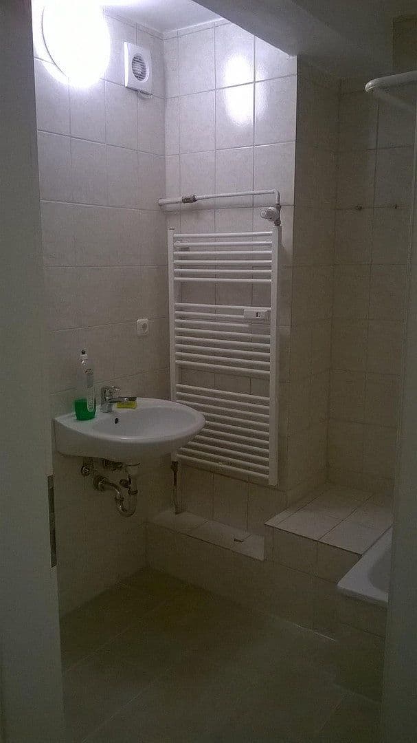 Prenájom bytu 3-izbový 70 m², Mainz, Porýnie-Falcko Prenájom bytu 3-izbový 70 m², Mainz, Porýnie-Falcko