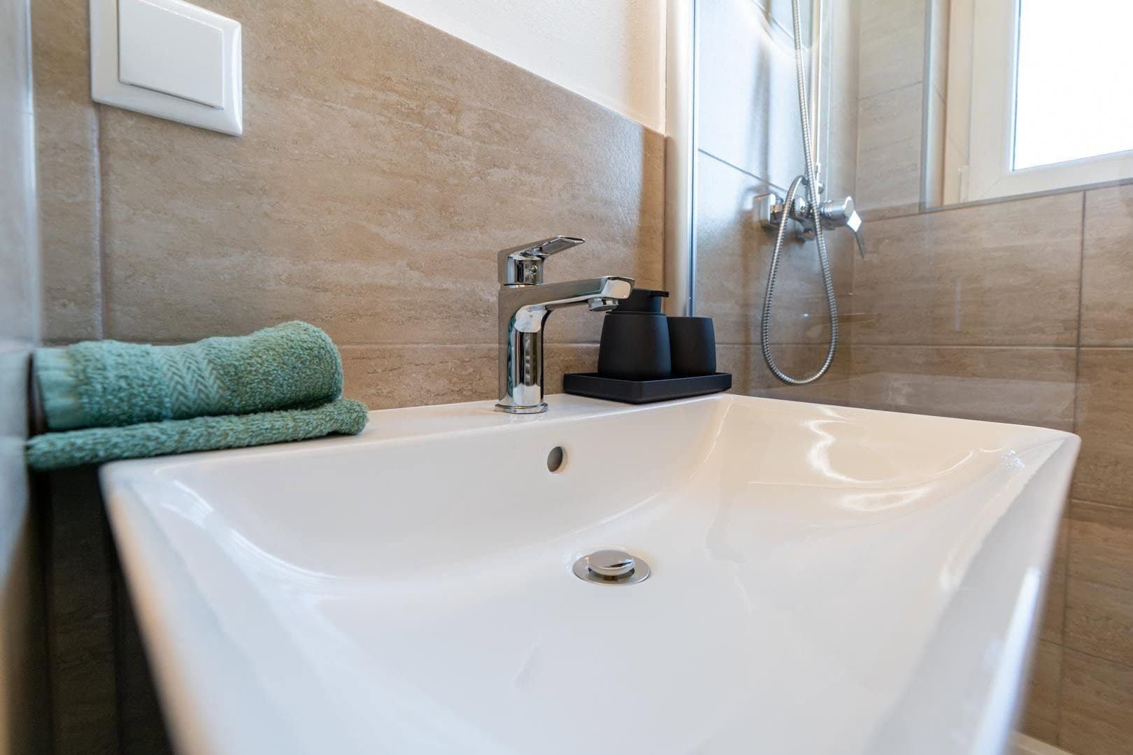 Prenájom bytu 1-izbový 25 m², Kleingmainer Gasse, Salzburg, Salzbursko Prenájom bytu 1-izbový 25 m², Kleingmainer Gasse, Salzburg, Salzbursko