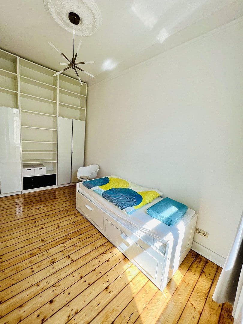 Prenájom bytu 3-izbový 89 m², Lindenstraße 86, Köln, Severné Porýnie - Westfálsko Prenájom bytu 3-izbový 89 m², Lindenstraße 86, Köln, Severné Porýnie - Westfálsko