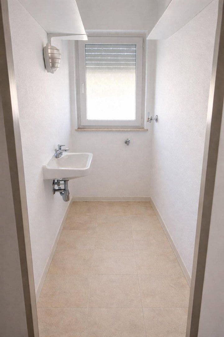 Prenájom bytu 3-izbový 79 m², Goethestraße 2, Heusenstamm, Hesensko Prenájom bytu 3-izbový 79 m², Goethestraße 2, Heusenstamm, Hesensko