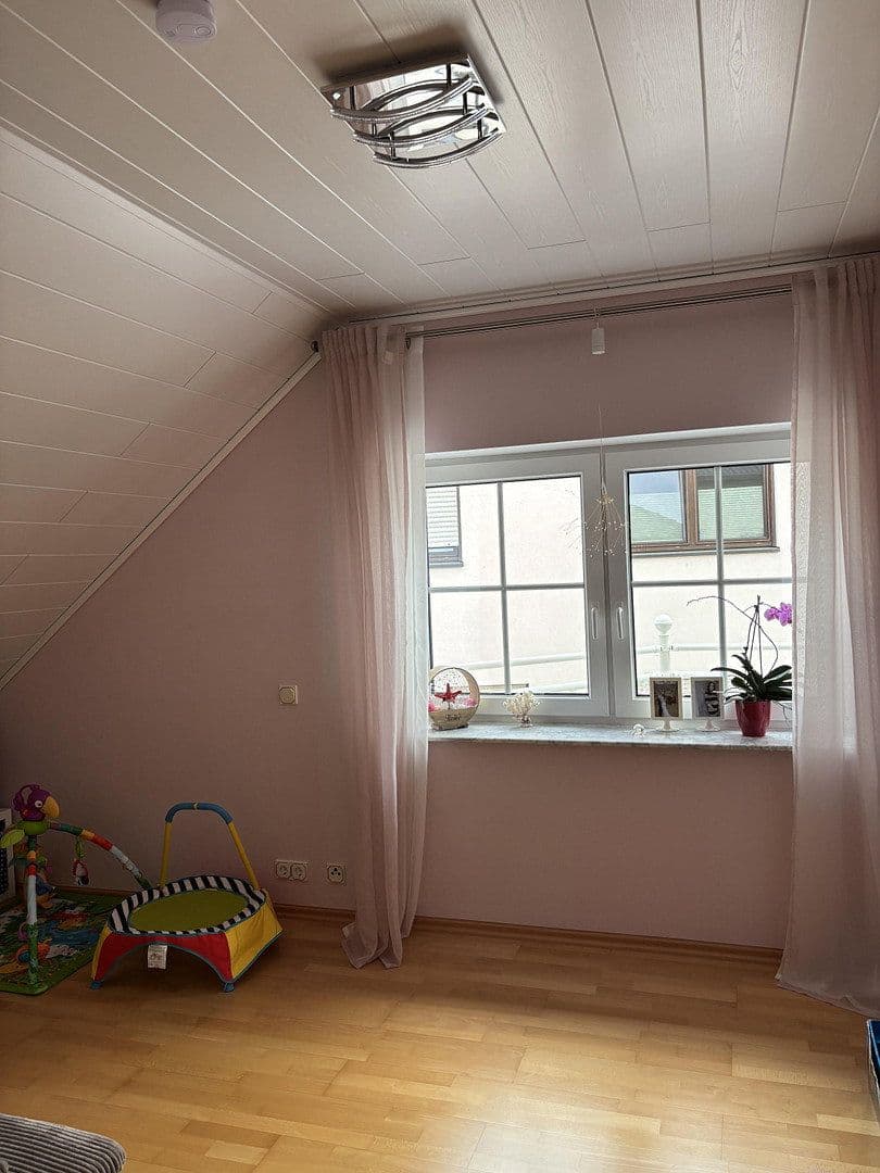 Predaj domu 235 m², pozemek 363 m², Dorsheim, Porýnie-Falcko Predaj domu 235 m², pozemek 363 m², Dorsheim, Porýnie-Falcko