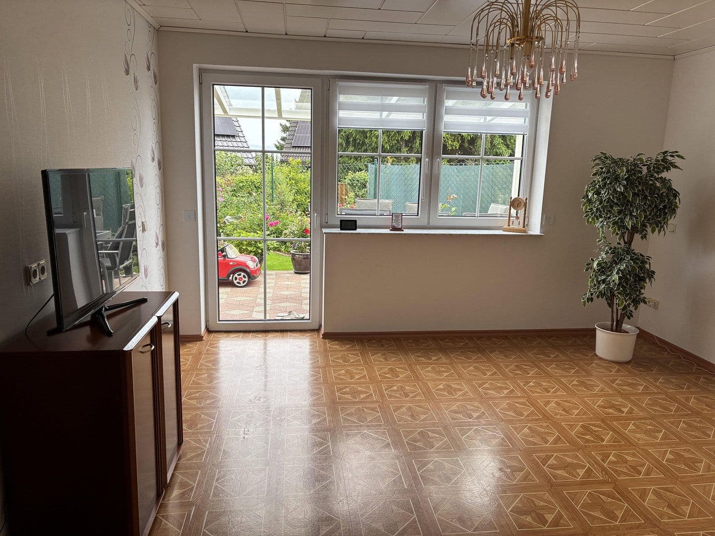 Predaj domu 235 m², pozemek 363 m², Dorsheim, Porýnie-Falcko Predaj domu 235 m², pozemek 363 m², Dorsheim, Porýnie-Falcko