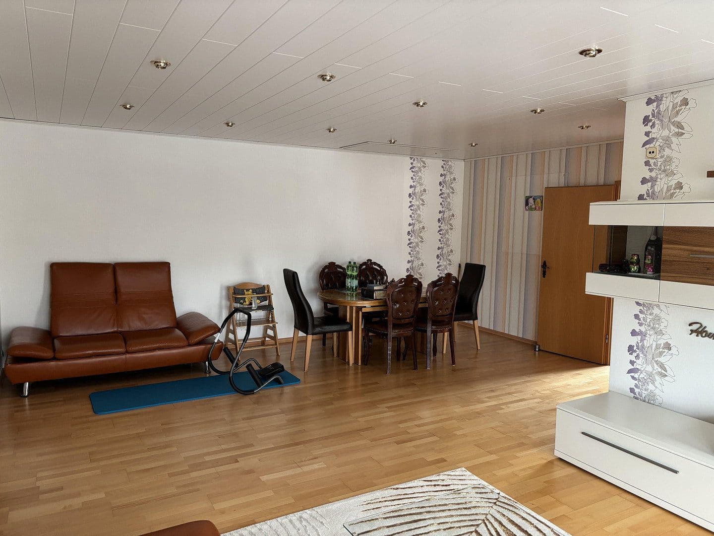 Predaj domu 235 m², pozemek 363 m², Dorsheim, Porýnie-Falcko Predaj domu 235 m², pozemek 363 m², Dorsheim, Porýnie-Falcko