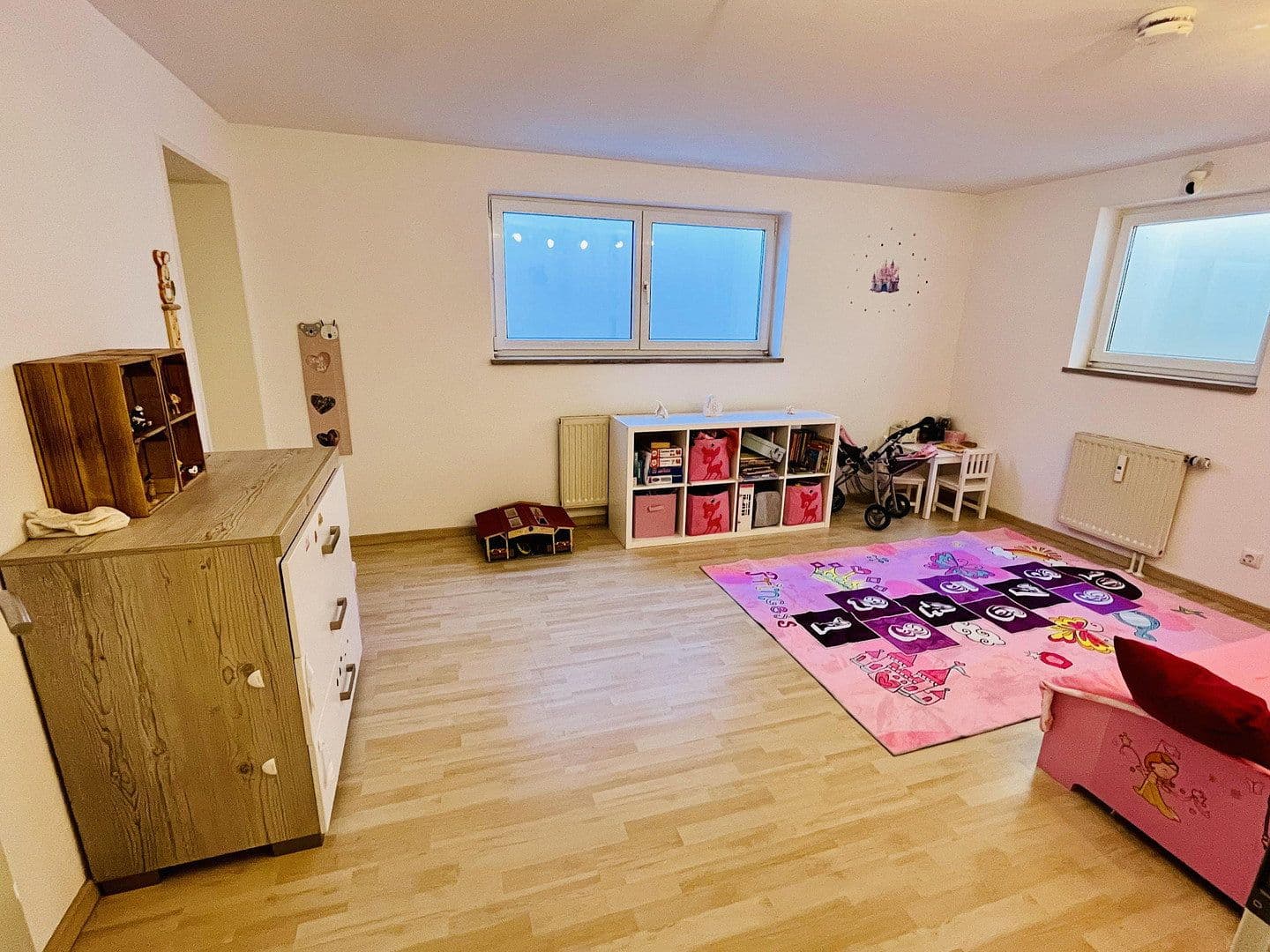 Prenájom bytu 3-izbový 105 m², Gilching, Bavorsko Prenájom bytu 3-izbový 105 m², Gilching, Bavorsko