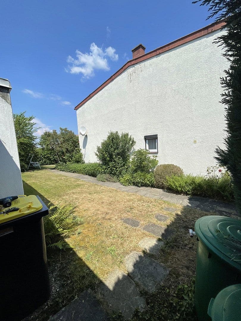 Predaj domu 92 m², pozemek 471 m², Silberdistelweg 18, Reutlingen, Bádensko-Wurttembersko Predaj domu 92 m², pozemek 471 m², Silberdistelweg 18, Reutlingen, Bádensko-Wurttembersko