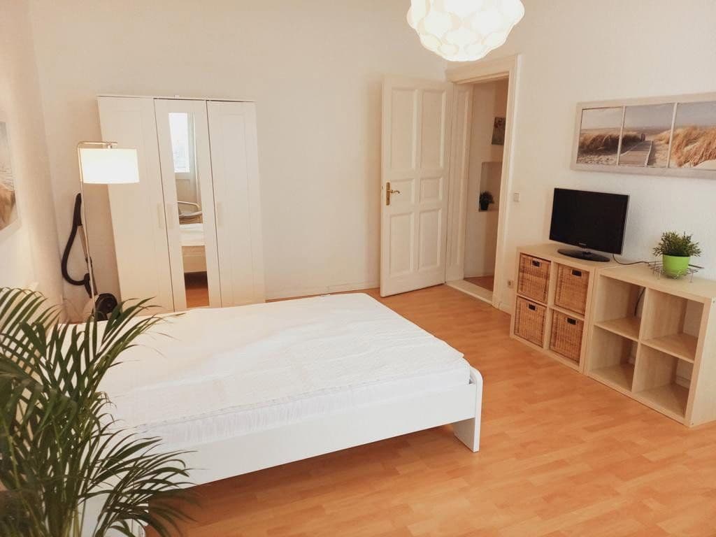 Predaj bytu 1-izbový 37 m², Altheider Straße, Berlin, Berlín Predaj bytu 1-izbový 37 m², Altheider Straße, Berlin, Berlín